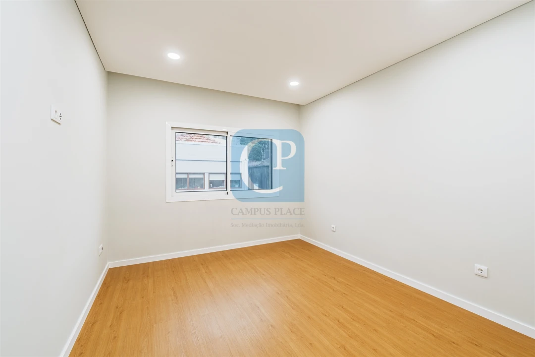 Apartamento T2 para Arrendamento em Bonfim Foto 21