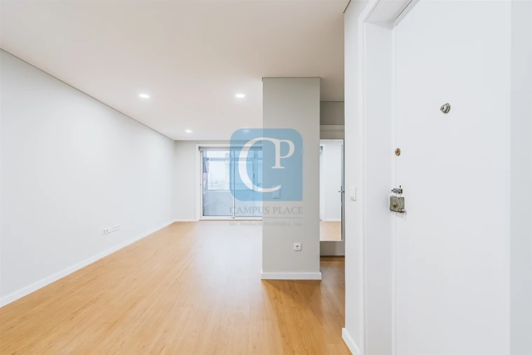 Apartamento T2 para Arrendamento em Bonfim Foto 2