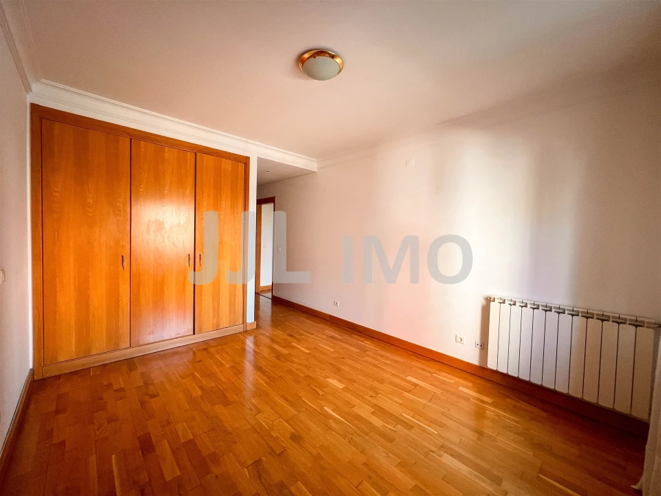 Apartamento T2 para Venda em Lumiar Foto 4