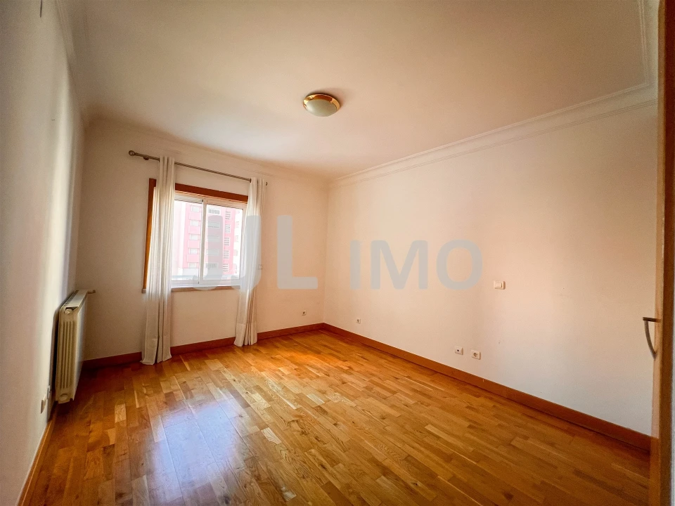 Apartamento T2 para Venda em Lumiar Foto 5