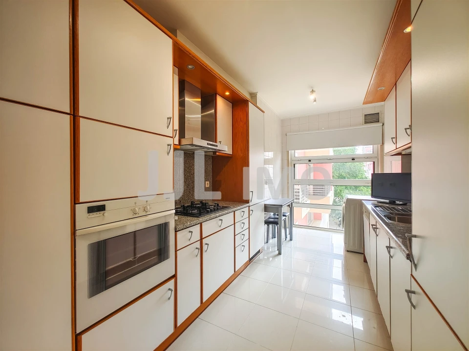 Apartamento T2 para Venda em Lumiar Foto 7