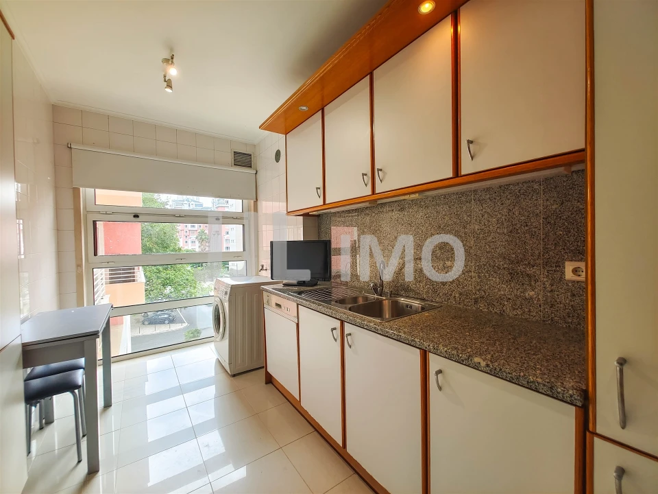 Apartamento T2 para Venda em Lumiar Foto 8