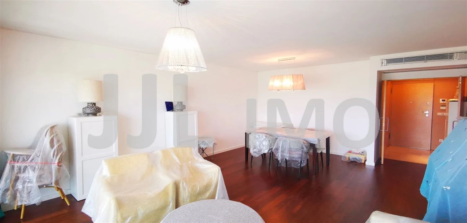 Apartamento T3 para Arrendamento em Alvalade Foto 15