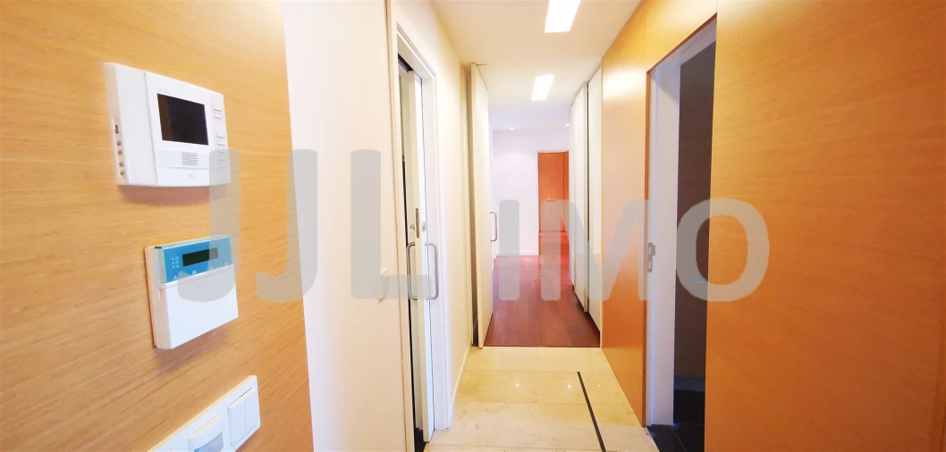 Apartamento T3 para Arrendamento em Alvalade Foto 3