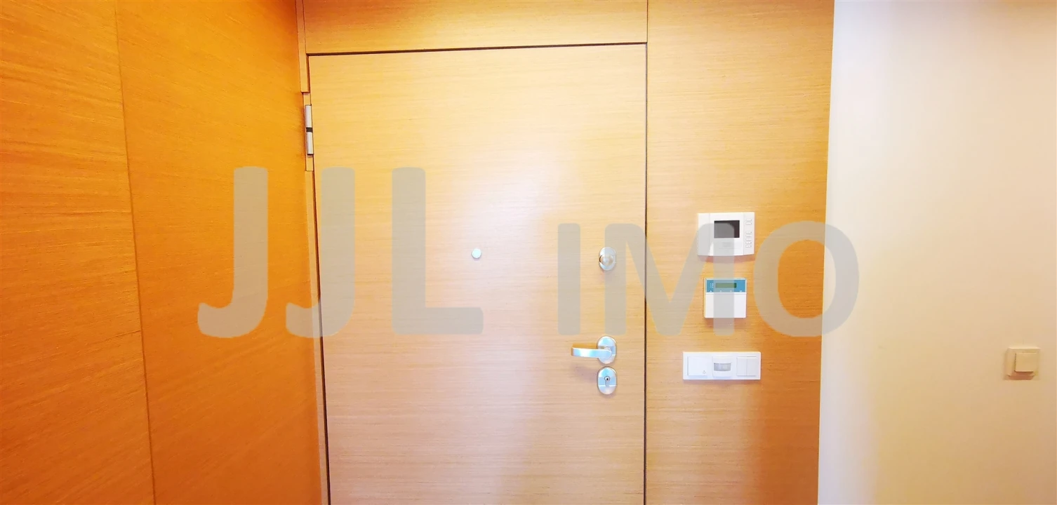 Apartamento T3 para Arrendamento em Alvalade Foto 2