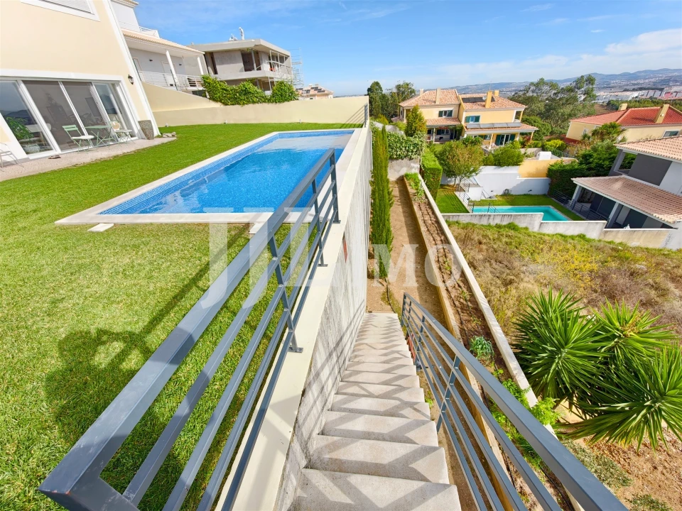 Moradia T4 para Venda em Santa Maria e São Miguel, São Martinho, São Pedro Penaferrim Foto 8