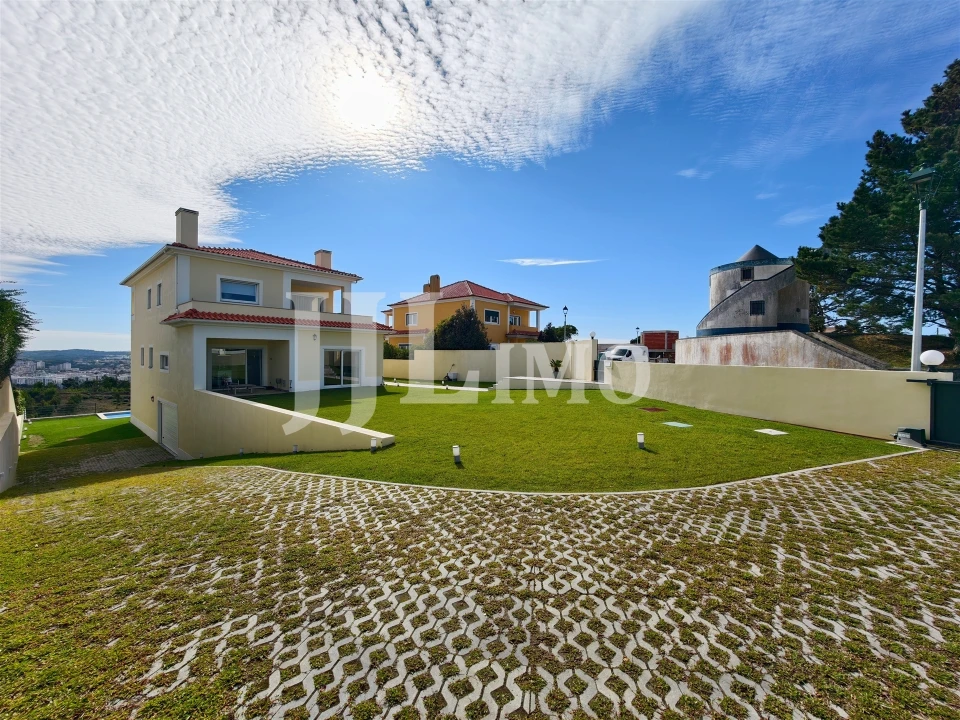 Moradia T4 para Venda em Santa Maria e São Miguel, São Martinho, São Pedro Penaferrim Foto 4