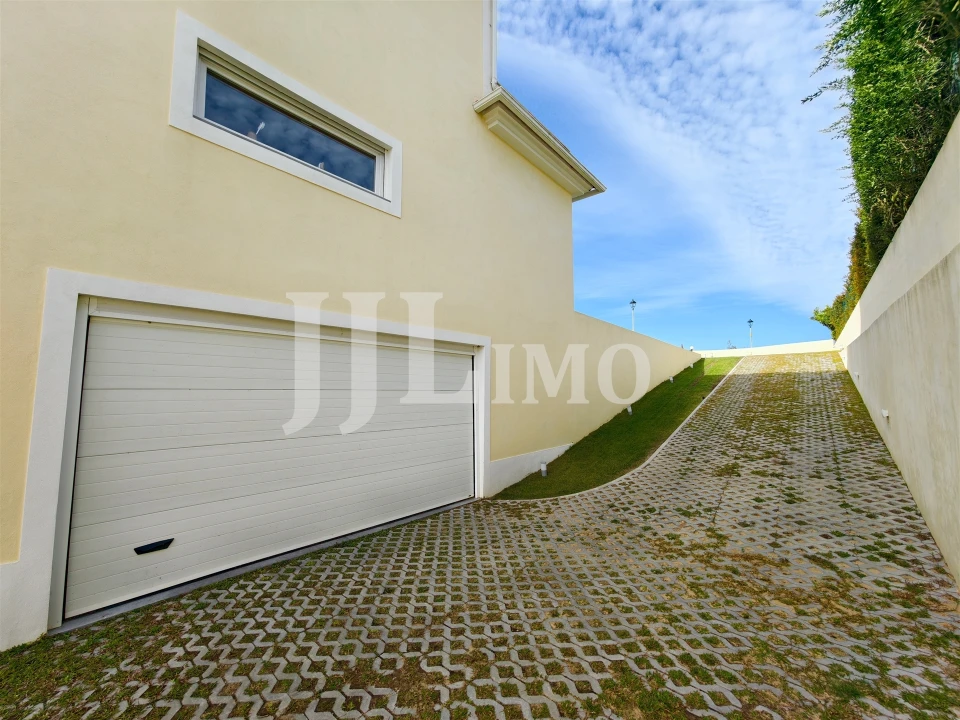 Moradia T4 para Venda em Santa Maria e São Miguel, São Martinho, São Pedro Penaferrim Foto 5