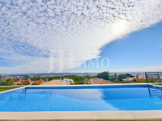 Moradia T4 para Venda em Santa Maria e São Miguel, São Martinho, São Pedro Penaferrim Foto 7