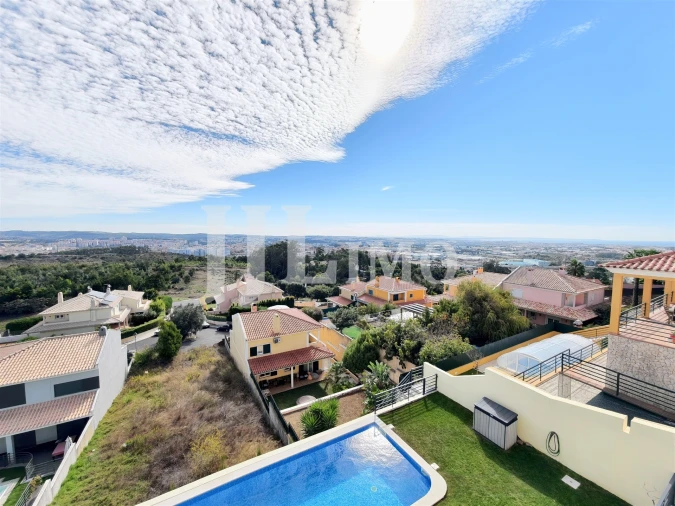 Moradia T4 para Venda em Santa Maria e São Miguel, São Martinho, São Pedro Penaferrim Foto 68