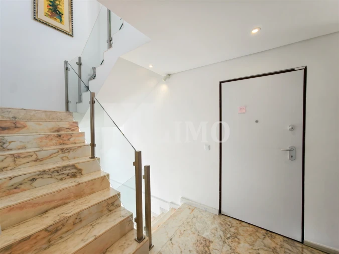 Moradia T4 para Venda em Santa Maria e São Miguel, São Martinho, São Pedro Penaferrim Foto 15