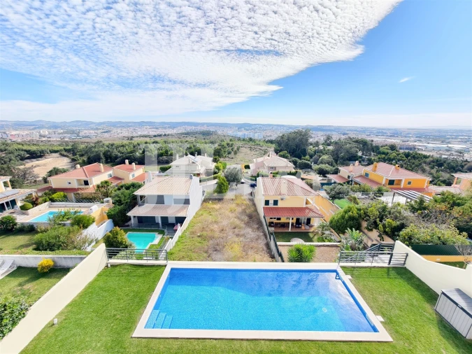 Moradia T4 para Venda em Santa Maria e São Miguel, São Martinho, São Pedro Penaferrim Foto 69