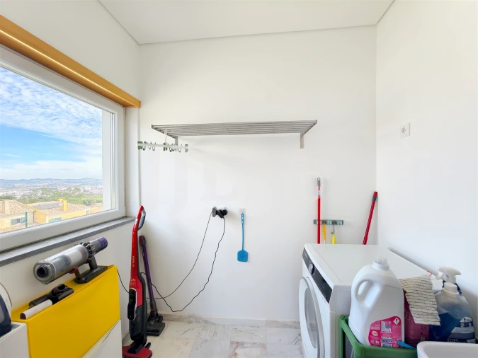 Moradia T4 para Venda em Santa Maria e São Miguel, São Martinho, São Pedro Penaferrim Foto 31