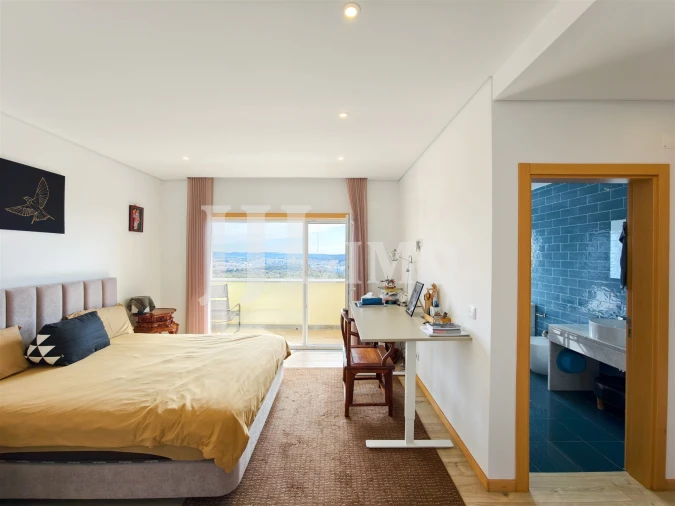 Moradia T4 para Venda em Santa Maria e São Miguel, São Martinho, São Pedro Penaferrim Foto 59