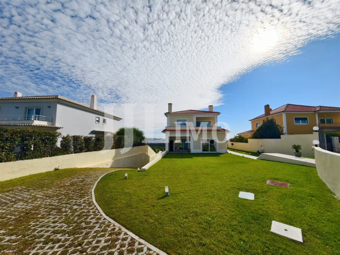 Moradia T4 para Venda em Santa Maria e São Miguel, São Martinho, São Pedro Penaferrim Foto 3