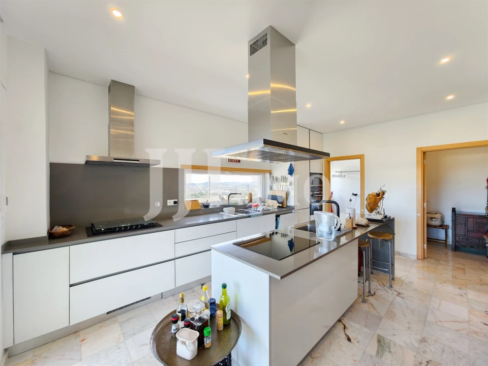 Moradia T4 para Venda em Santa Maria e São Miguel, São Martinho, São Pedro Penaferrim Foto 27