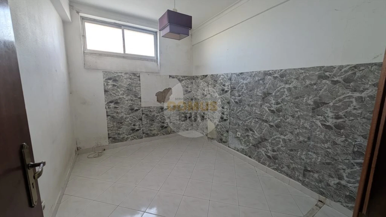 Apartamento T1 para Venda em Amora Foto 6