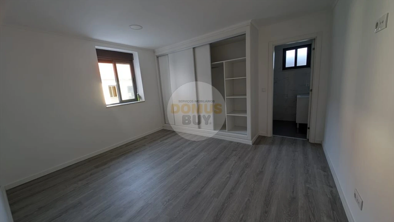 Moradia T2 para Venda em Baixa da Banheira e Vale da Amoreira Foto 9