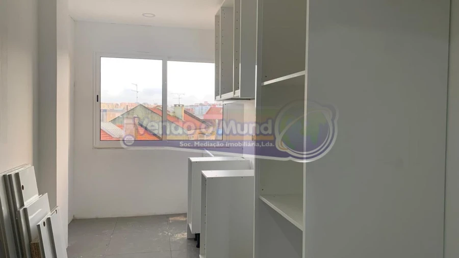 Apartamento T3 para Venda em Falagueira-Venda Nova Foto 2