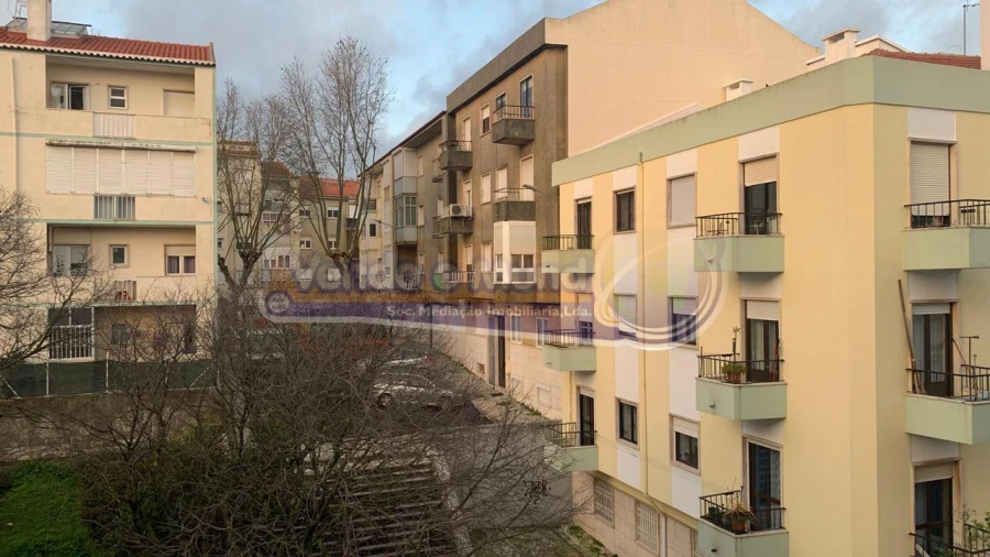 Apartamento T3 para Venda em Falagueira-Venda Nova