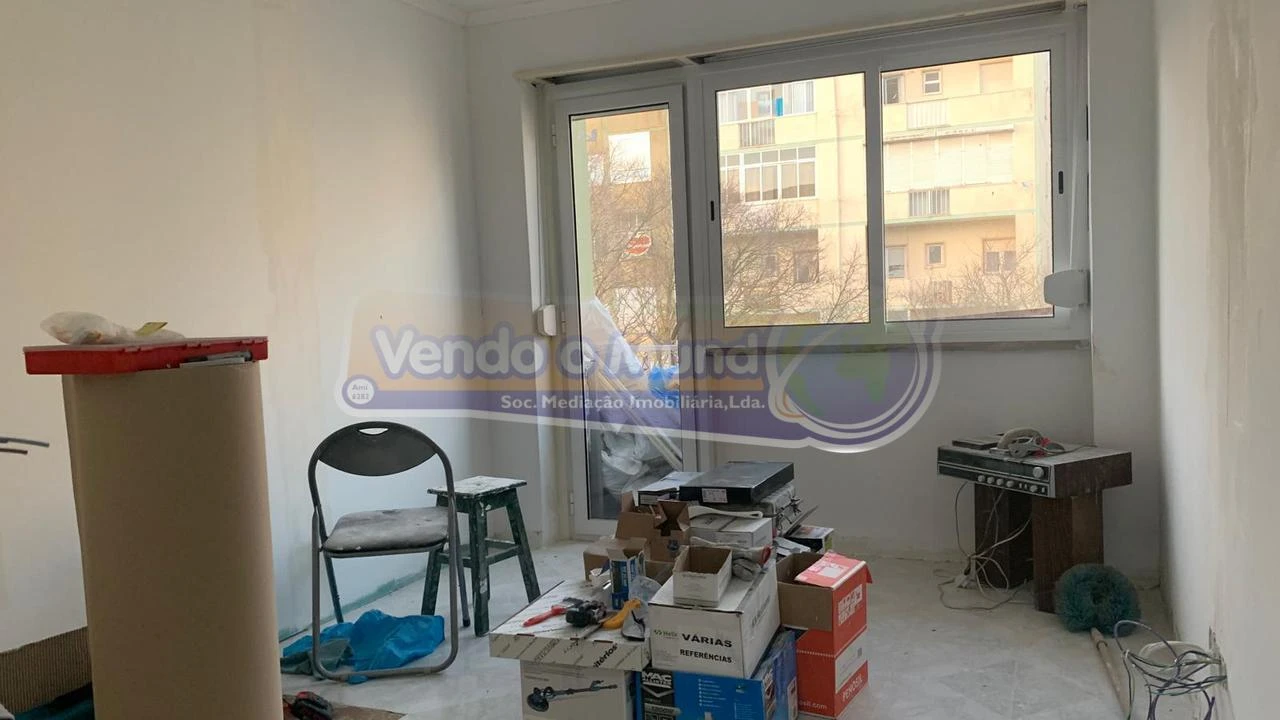 Apartamento T3 para Venda em Falagueira-Venda Nova Foto 4