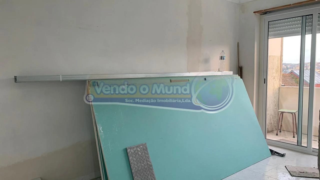 Apartamento T3 para Venda em Falagueira-Venda Nova Foto 8