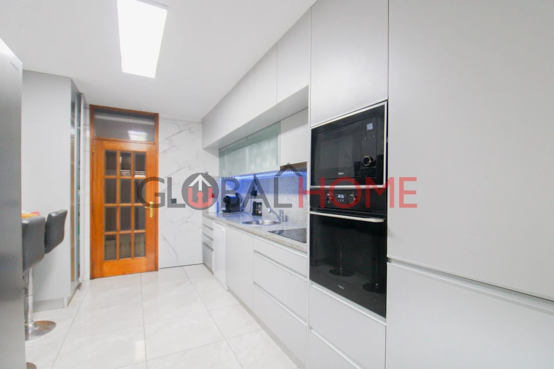 Apartamento T3 para Venda em Rio Tinto Foto 4