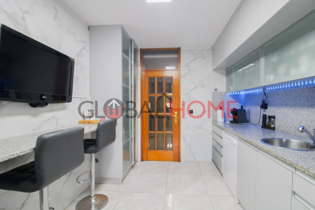 Apartamento T3 para Venda em Rio Tinto Foto 7