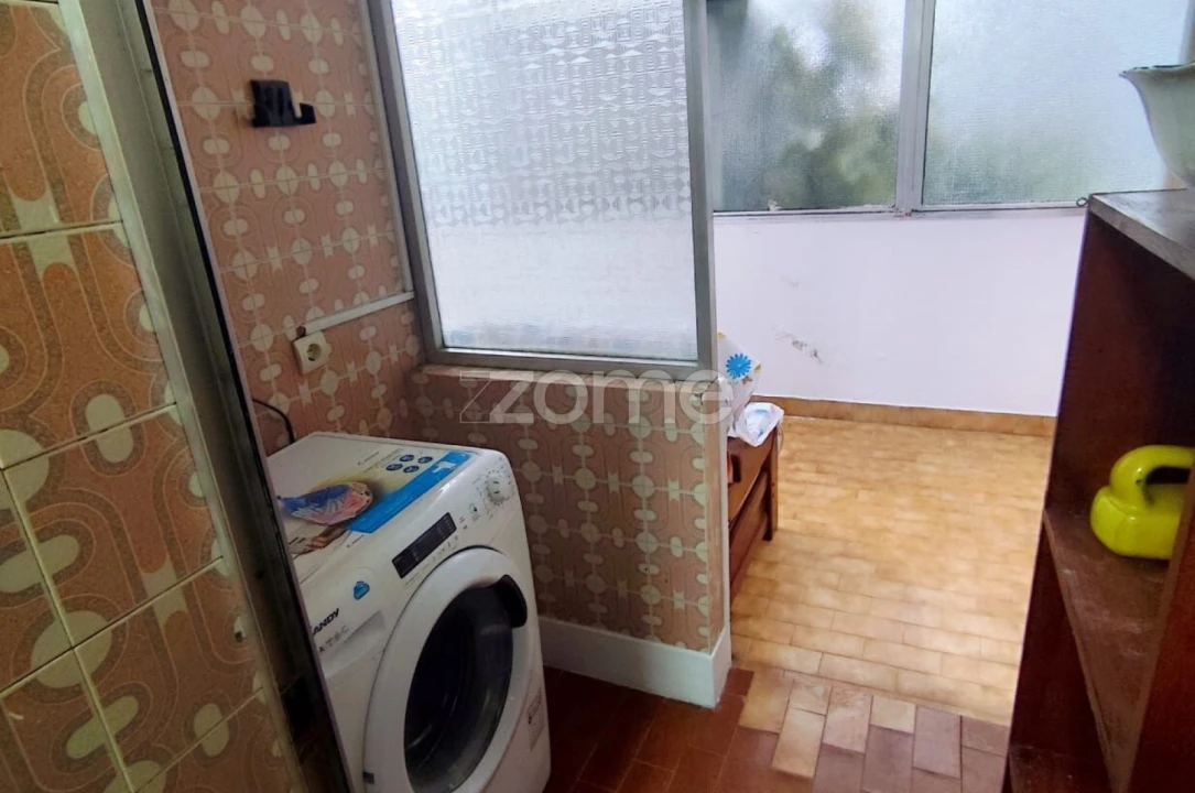 Apartamento T1 para Arrendamento em Paranhos Foto 3