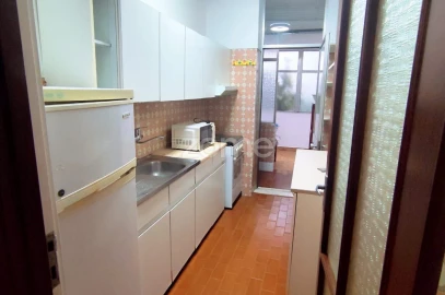 Apartamento T1 para Arrendamento em Paranhos