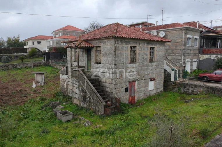 Moradia T4 para Venda em Riba de Ave Foto 4