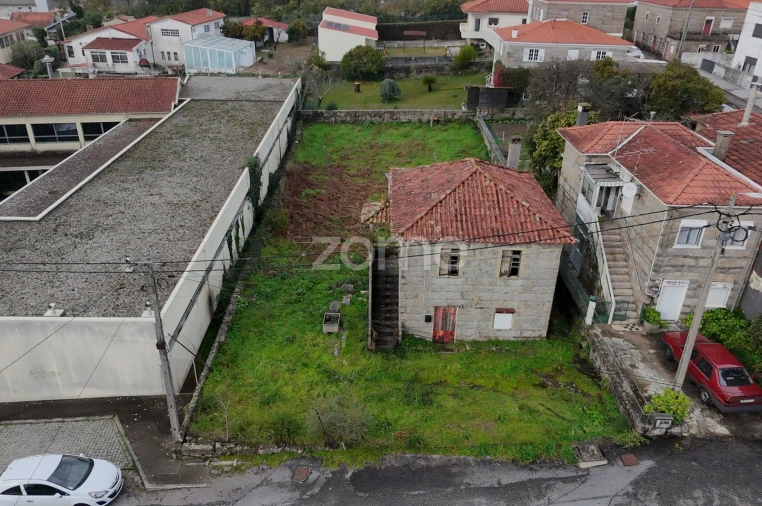 Moradia T4 para Venda em Riba de Ave Foto 5