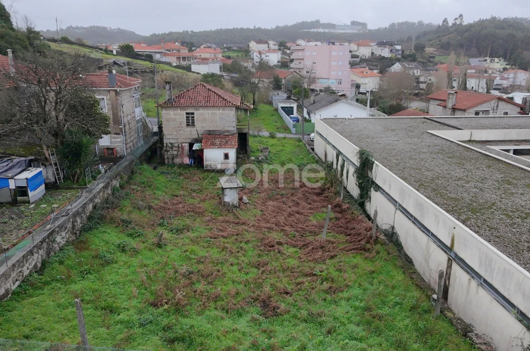 Moradia T4 para Venda em Riba de Ave Foto 8