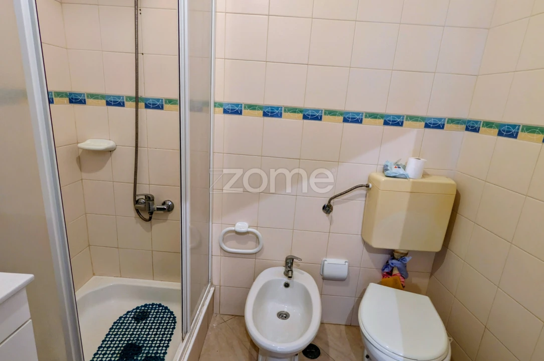 Apartamento T1 para Venda em Corroios Foto 17