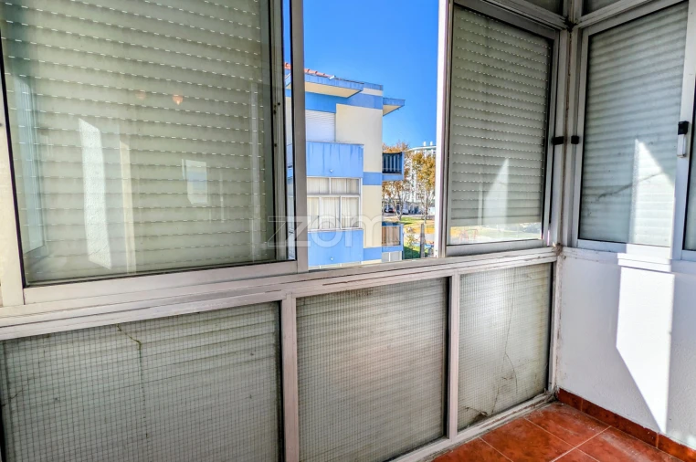 Apartamento T1 para Venda em Corroios Foto 15