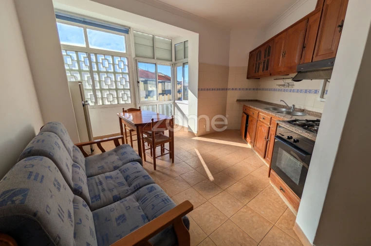 Apartamento T1 para Venda em Corroios Foto 5