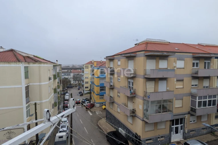 Apartamento T1 para Venda em Corroios Foto 19