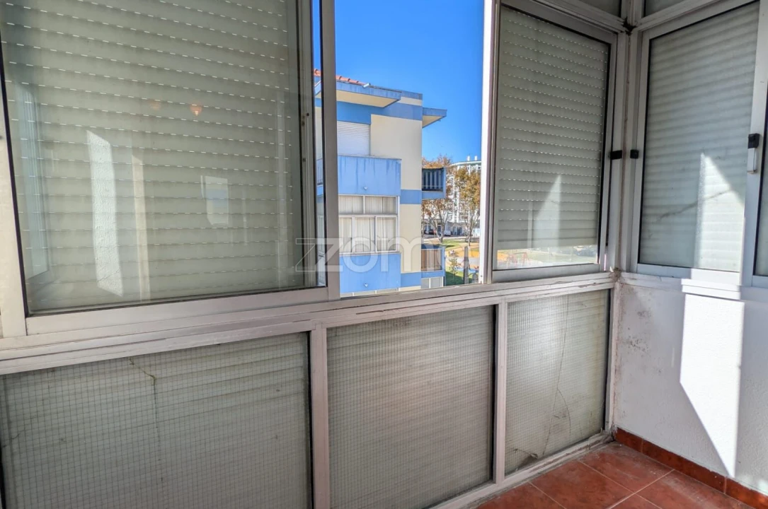 Apartamento T1 para Venda em Corroios Foto 9