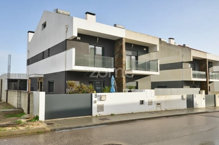 Moradia T3 para Venda em Fernao Ferro