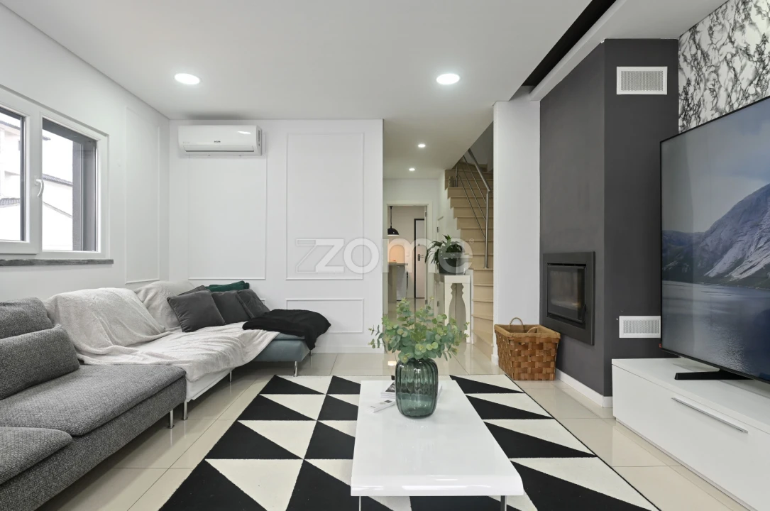 Moradia T3 para Venda em Fernao Ferro Foto 4