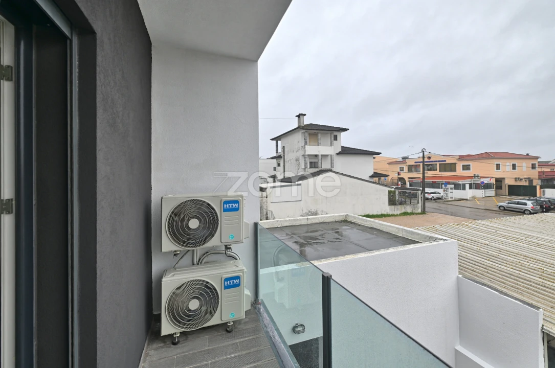 Moradia T3 para Venda em Fernao Ferro Foto 13