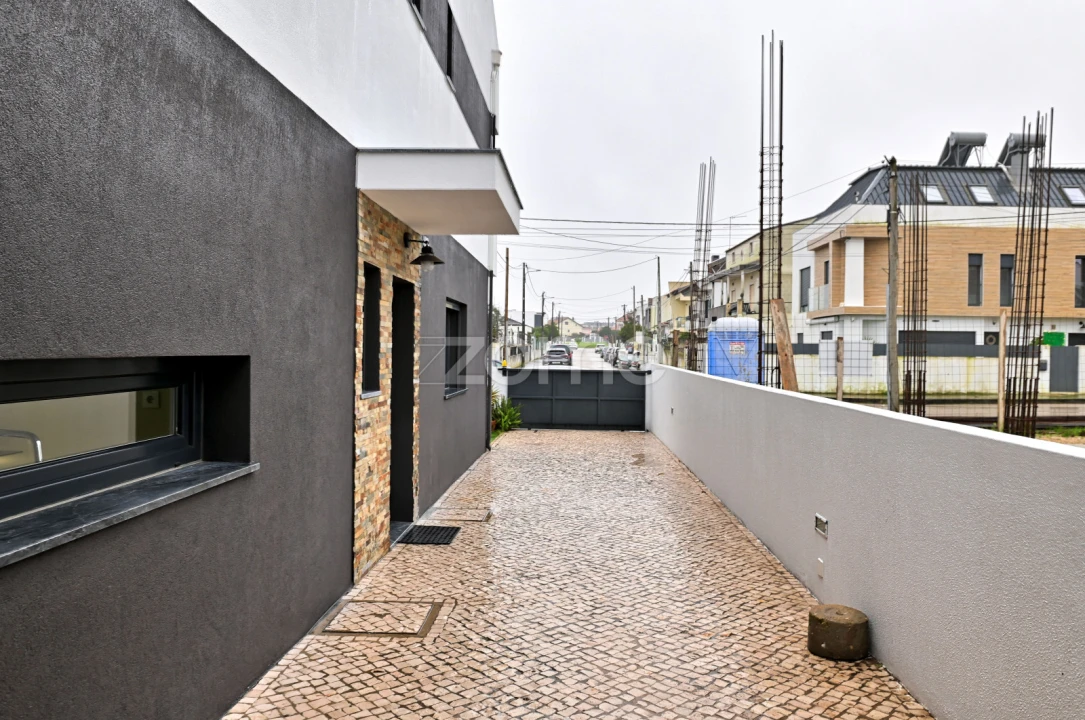 Moradia T3 para Venda em Fernao Ferro Foto 21