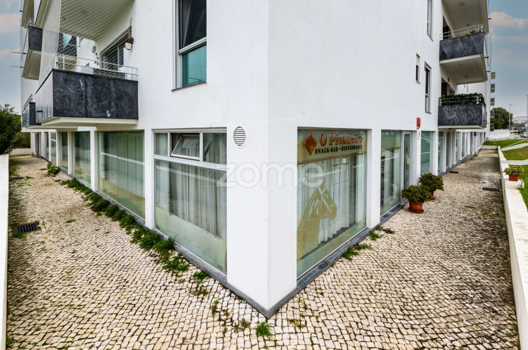 Negócio para Trespasse em Porto Salvo Foto 36