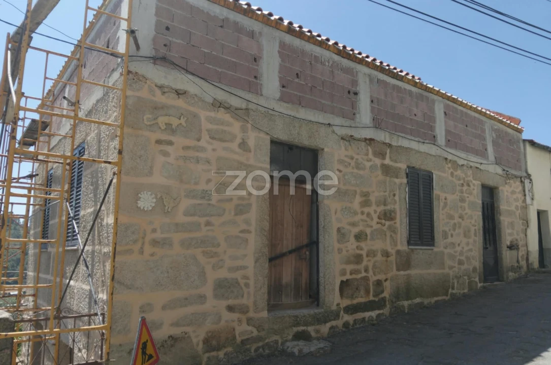 Moradia T5 para Venda em Cortiçô e Vila Chã Foto 1