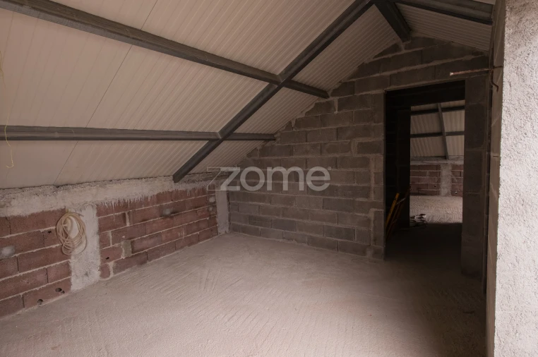 Moradia T5 para Venda em Cortiçô e Vila Chã Foto 9