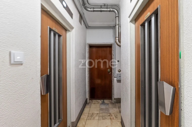 Apartamento T3 para Venda em Águas Livres Foto 23