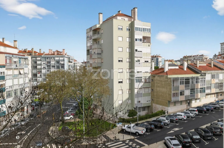 Apartamento T3 para Venda em Águas Livres Foto 6