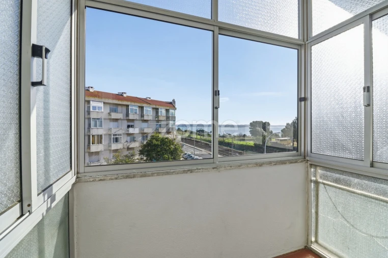 Apartamento T1 para Venda em Oeiras e São Julião da Barra, Paço de Arcos e Caxias Foto 12