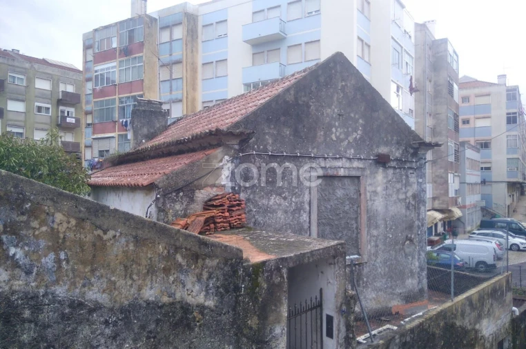 Terreno para Venda em Cacém e São Marcos Foto 2