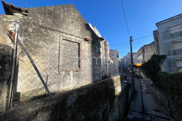 Terreno para Venda em Cacém e São Marcos Foto 13